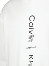 Carica l&#39;immagine nel visualizzatore di Gallery, CALVIN KLEIN JEANS T-shirt bianco con logo taglio relaxed