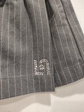 Carica l'immagine nel visualizzatore di Gallery, Liu Jo Shorts Gessato Bambina con Girovita Elastico e Logo Glitter