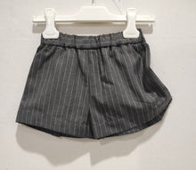 Carica l'immagine nel visualizzatore di Gallery, Liu Jo Shorts Gessato Bambina con Girovita Elastico e Logo Glitter