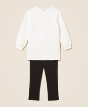Load image into Gallery viewer, Maxi felpa baby con pompon e leggings
€ 100,00 - Junior &amp; Co.it