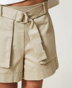 TWINSET Shorts beige con maxi tasche