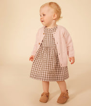 Carica l&#39;immagine nel visualizzatore di Gallery, PETIT BATEAU Cardigan bebè in tricot di cotone traforato rosa