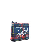 Carica l&#39;immagine nel visualizzatore di Gallery, Mc2 Saint Barth Borsa Pochette Aline Stampa Tartan Fondo Blu Dimensioni: 20 x 14,5 x 7 cm