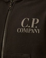Carica l'immagine nel visualizzatore di Gallery, C.P. COMPANY Felpa Aperta Nera con Cappuccio con Occhiali - Junior &amp; Co.it