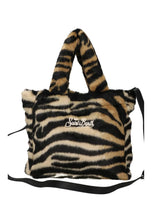 Carica l&#39;immagine nel visualizzatore di Gallery, Mc2 Saint Barth Borsa Colette Soft Fur a Mano con Tracolla Zebrata Dimensioni: 29 x 28 x 14 cm