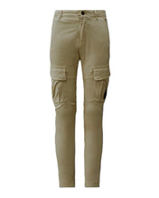 Load image into Gallery viewer, C.P. COMPANY Pantalone Cargo Beige con Lente su Tasca - Junior &amp; Co.it