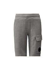 Load image into Gallery viewer, C.P. COMPANY Bermuda Grigio in Felpa con Tasca Cargo con Patta e Lente - Junior &amp; Co.it
