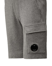 Load image into Gallery viewer, C.P. COMPANY Bermuda Grigio in Felpa con Tasca Cargo con Patta e Lente - Junior &amp; Co.it