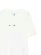 Load image into Gallery viewer, C.P. COMPANY T-Shirt Bianca Maniche Corte con Logo sul Petto - Junior &amp; Co.it