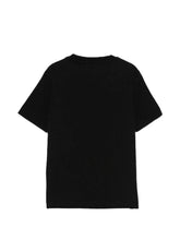 Carica l'immagine nel visualizzatore di Gallery, C.P. COMPANY T-Shirt Nera Maniche Corte con Logo sul Petto - Junior &amp; Co.it