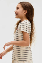Carica l&#39;immagine nel visualizzatore di Gallery, Calvin Klein Jeans T-Shirt a Righe Beige in Cotone