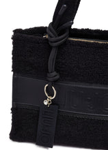 Carica l'immagine nel visualizzatore di Gallery, LIU JO Borsa Tote Piccola in Teddy Nera con Logo in Rilievo