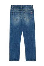 Carica l'immagine nel visualizzatore di Gallery, DIESEL Jeans Regular Fit Lavaggio Blu Medio - D-Viker per Ragazzo - Junior &amp; Co.it