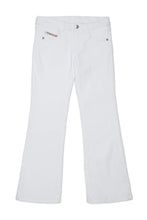 Carica l'immagine nel visualizzatore di Gallery, DIESEL Jeans Bianco Bootcut - D-Arry per Bambine e Ragazze - Junior &amp; Co.it