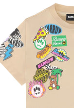 Load image into Gallery viewer, BARROW T-shirt sabbia con sticker multicolor su manica - Junior &amp; Co.it