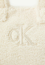 Carica l&#39;immagine nel visualizzatore di Gallery, Calvin Klein JEANS Borsa Tote Taddy Panna con Logo