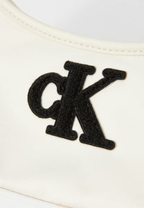 Calvin Klein JEANS Borsa Da Spalla Panna con logo Nero