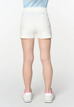 Load image into Gallery viewer, U.S. POLO ASSN Shorts bianco per bambine e ragazze con vita elasticizzata, tasche laterali e logo ricamato - Junior &amp; Co.it