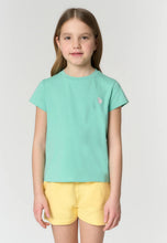 Load image into Gallery viewer, U.S. POLO ASSN T-shirt verde acqua a maniche corte per bambine e ragazze con logo ricamato - Junior &amp; Co.it