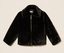 Carica l'immagine nel visualizzatore di Gallery, Bomber in faux fur
€ 170.00