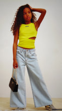 Load image into Gallery viewer, PATRIZIA PEPE Canotta Top Verde Fluo con Cut out in Vita - Junior &amp; Co.it