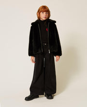 Carica l'immagine nel visualizzatore di Gallery, Bomber in faux fur
€ 170.00