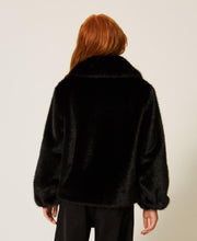 Carica l'immagine nel visualizzatore di Gallery, Bomber in faux fur
€ 170.00