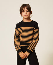 Carica l'immagine nel visualizzatore di Gallery, Maglia a righe con bottoni
€ 88.00