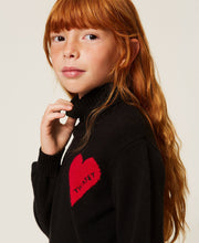 Carica l'immagine nel visualizzatore di Gallery, Maglia a lupetto con cuore e logo
€ 98.00