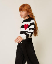 Carica l'immagine nel visualizzatore di Gallery, Maglia a righe con cuore e logo
€ 118.00